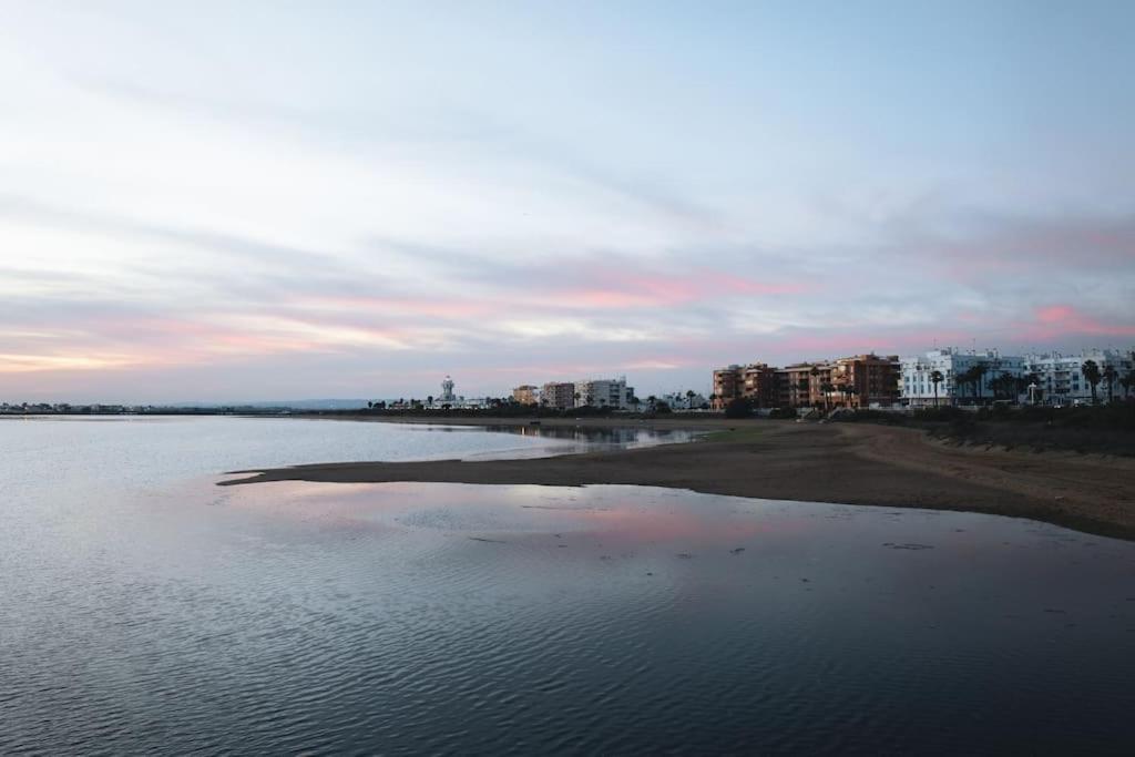 Tolles Ferienhaus Mit Sonnenterrasse Direkt Am Meer Isla Cristina Exteriör bild