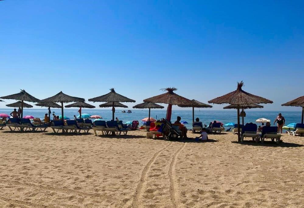 Tolles Ferienhaus Mit Sonnenterrasse Direkt Am Meer Isla Cristina Exteriör bild